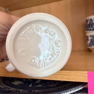 Churchill-Blue-Willow-Pattern-Mugs-third-image