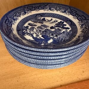 Churchill-Blue-Willow-Pattern-Plates