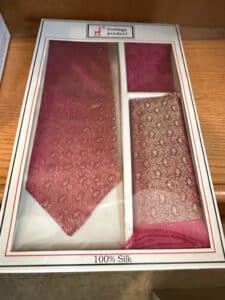 Cottage-Product-Silk-Tie-and-Pocket-Square-Set