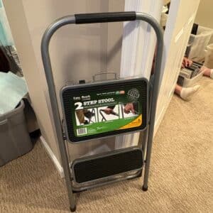 Easy-Reach-Step-Stool