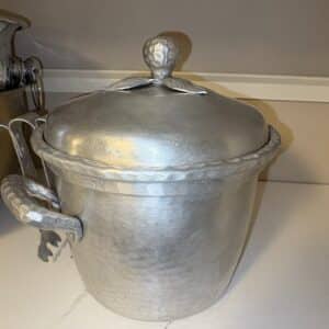 Everlast-Hammered-Aluminum-Ice-Bucket-with-Tongs-second-image