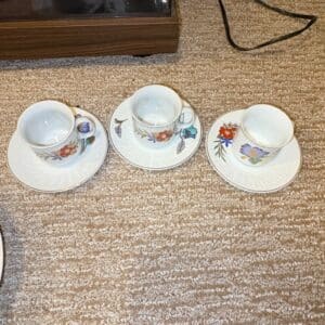 Fine-Porcelain-Teacup-and-Saucer-Set-third-image