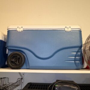 Igloo-BMX-Quart-Cooler-with-Wheels