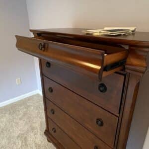 Liberty-Furniture-Industries-BR-Rhett-Chest-second-image