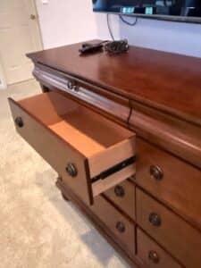 Liberty-Furniture-Industries-Dresser-third-image