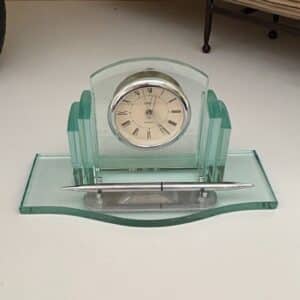 Linden-Glass-Desk-Clock-with-Pen-Holder-third-image