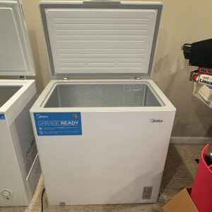 Midea-.-cu-ft-Garage-Ready-Chest-Freezer-B