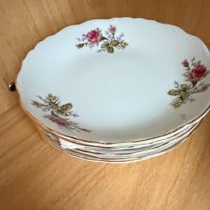 Moss-Rose-Pattern-Porcelain-Tea-Set-and-Dinnerware-Made-in-Japan-third-image