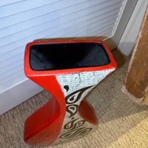 Red-and-White-Paisley-Ceramic-Vase-third-image