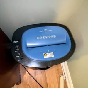 Royal-X-Sheet-Cross-Cut-Shredder-second-image