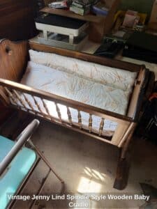 Vintage-Jenny-Lind-Spindle-Style-Wooden-Baby-Cradle