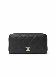 Chanel-Black-Quilted-Caviar-Leather-Zip-Around-Wallet-fourth-image