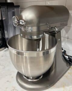 KitchenAid-Artisan-Series-Quart-Tilt-Head-Stand-Mixer