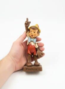 Walt-Disney-Productions-Pinocchio-Figurine-third-image