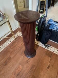 Fluted-wood-Column-Pedestal-Stand-1