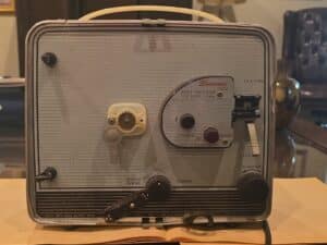 Kodak-Brownie-Movie-Projector-1