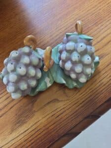 Pfaltzgraff-Grape-Salt-and-Pepper-Shakers
