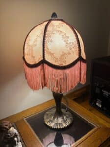 Victorian-Style-Table-Lamp-with-Pink-Beaded-Fringe-and-Floral-Shade