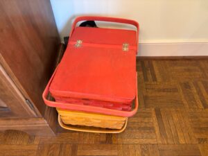 Vintage-Redmon-Red-Plaid-Picnic-Basket-Set