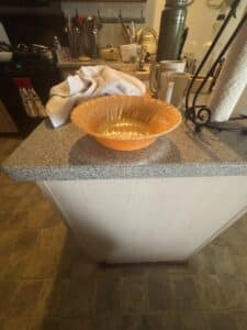 Anchor-Hocking-Fire-King-Peach-Lustre-Swirl-Serving-Bowl