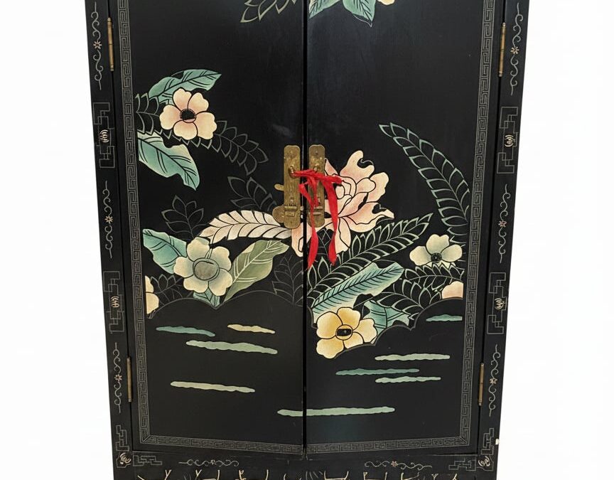 A World of Treasures in Fredericksburg – Art, Asian Décor, Rugs, Records & More!
