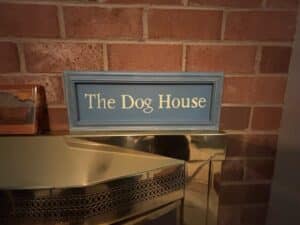 Decorative-The-Dog-House-Wooden-Sign