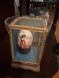 Hand-Painted-Chinese-Ostrich-Egg-with-Geisha-and-Calligraphy-in-Display-Case-1