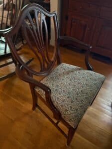 Niagara-Furniture-Solid-Mahogany-Clover-Back-Arm-Chair
