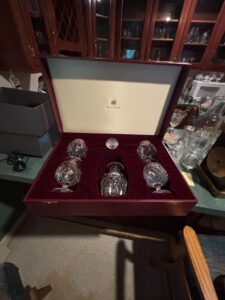 Tudor-Crystal-Beaufort-Brandy-Glasses-Set-with-Wooden-Case-second-image