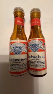 Vintage-Budweiser-Beer-Bottle-Salt-and-Pepper-Shakers