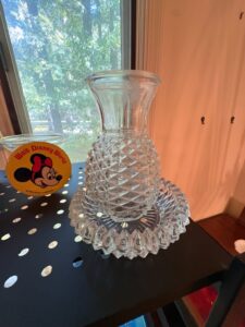 Vintage-FTD-Pineapple-Diamond-Point-Glass-Vase-with-Scalloped-Base