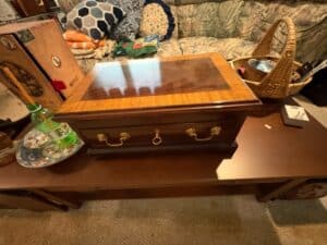Vintage-Mahogany-Veneer-Jewelry-Box-by-Henkel-Harris