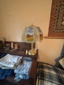 Vintage-OK-Lighting-Horse-and-Carriage-Touch-Control-Table-Lamp