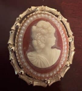 Vintage-Resin-Cameo-Brooch-with-Faux-Pearls