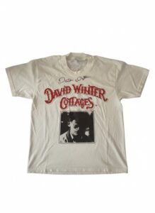 Vintage-Signed-David-Winter-Cottages-Promotional-T-Shirt-second-image