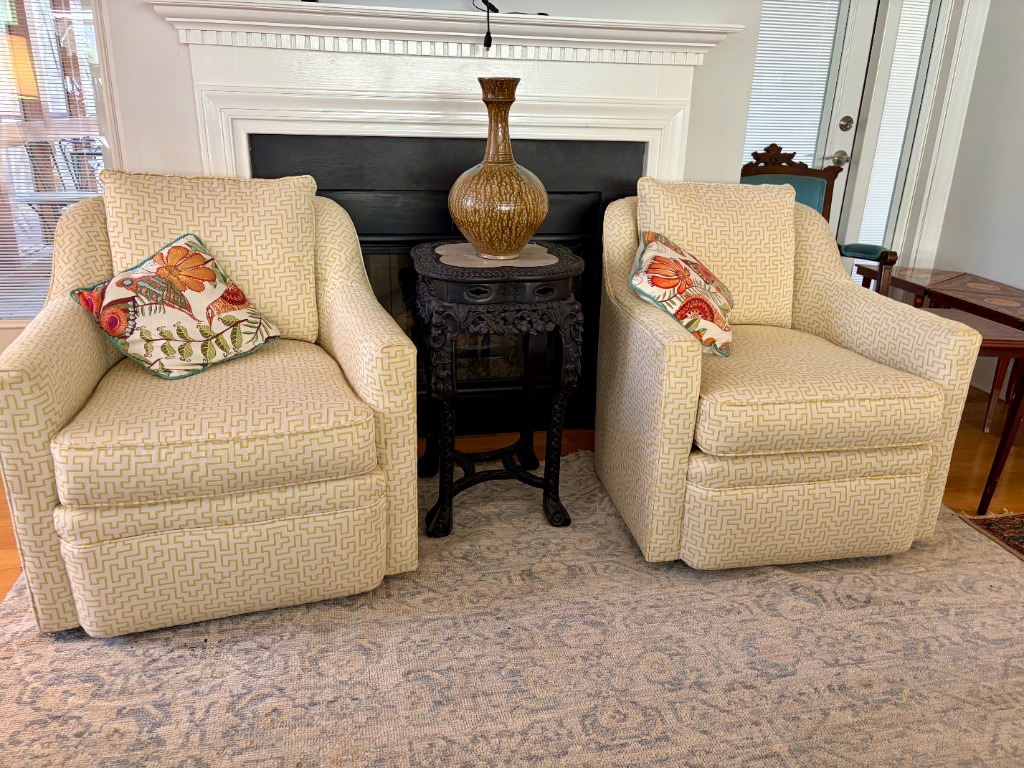 Fantastic Blue Moon: Furniture, Decor, Collectibles, Lamps, Quilts, Jewelry, Books, Kitchen & More