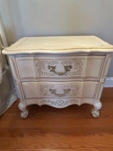 Thomasville-Vintage-French-Provincial-Nightstand
