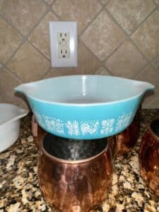 Blue Moon NW Houston - ONLINE - Charming Woodlands Home - Vintage Collectibles!!