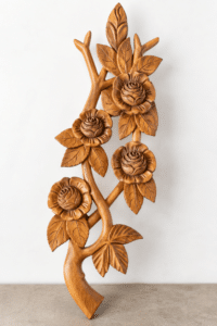 Escultura-Floral-de-Madeira-Entalhada