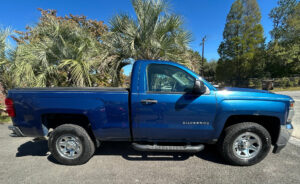 Chevrolet-Silverado-Regular-Cab-Pickup-Truck-B-second-image
