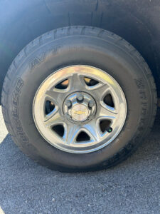 Chevrolet-Silverado-Regular-Cab-Pickup-Truck-B-sixth-image
