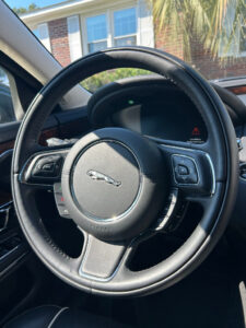 Jaguar-XJR-B-third-image