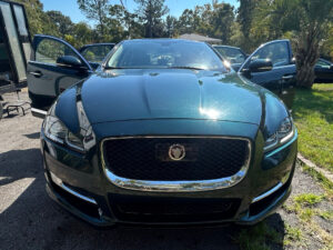 Jaguar-XJR-second-image