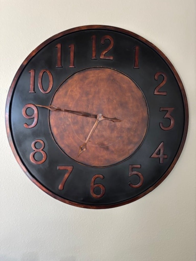 Unmissable Estate Sale in Brentwood: Furniture, Decor, Wine Fridge and More!
