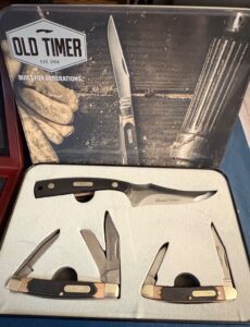 Old-Timer-Limited-Edition-Piece-Knife-Set