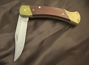 Schrade-Uncle-Henry-LB-Bear-Paw-Folding-Knife