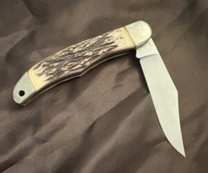 Schrade-Uncle-Henry-UH-Folding-Lockback-Knife