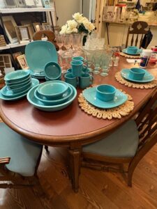 Turquoise-Dinnerware-Set-and-Assorted-Glassware