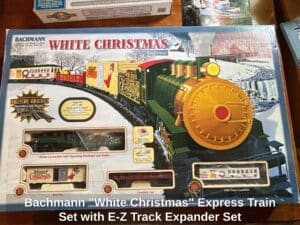 Bachmann-White-Christmas-Express-Train-Set-with-E-Z-Track-Expander-Set