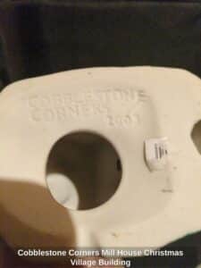 Cobblestone-Corners-Mill-House-Christmas-Village-Building-second-image